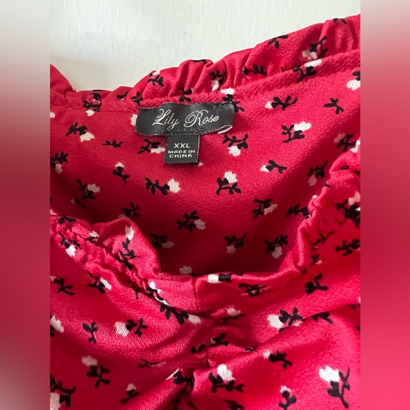 Beautiful red Lily Rose dress, floral design. - Picture 7 of 7